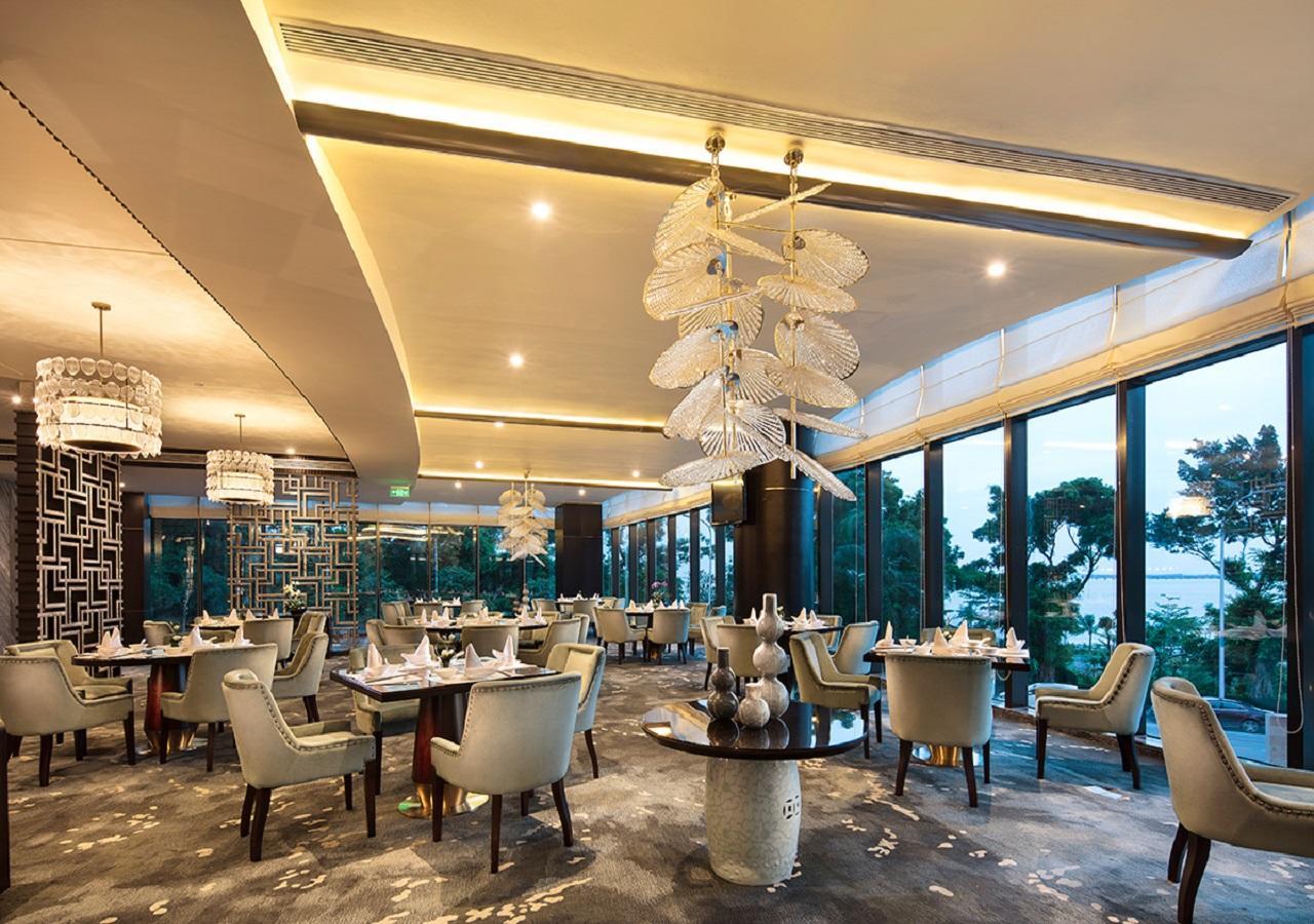Grand Bay Hotel Csuhaj Kültér fotó